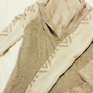 NWOT En Creme Fringe Tan Knit Cardigan